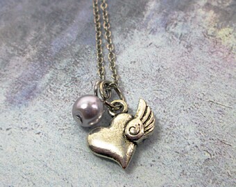 Corazón de ángel con collar de ala, pequeño collar de corazón de ala de ángel plateado, collar de corazón volador, regalo significativo para hija, mejor amiga
