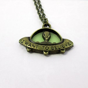 Glowing alien spaceship necklace, flying saucer necklace, green glow alien necklace, ufo necklace, E.T. necklace, Outer Space Jewelry