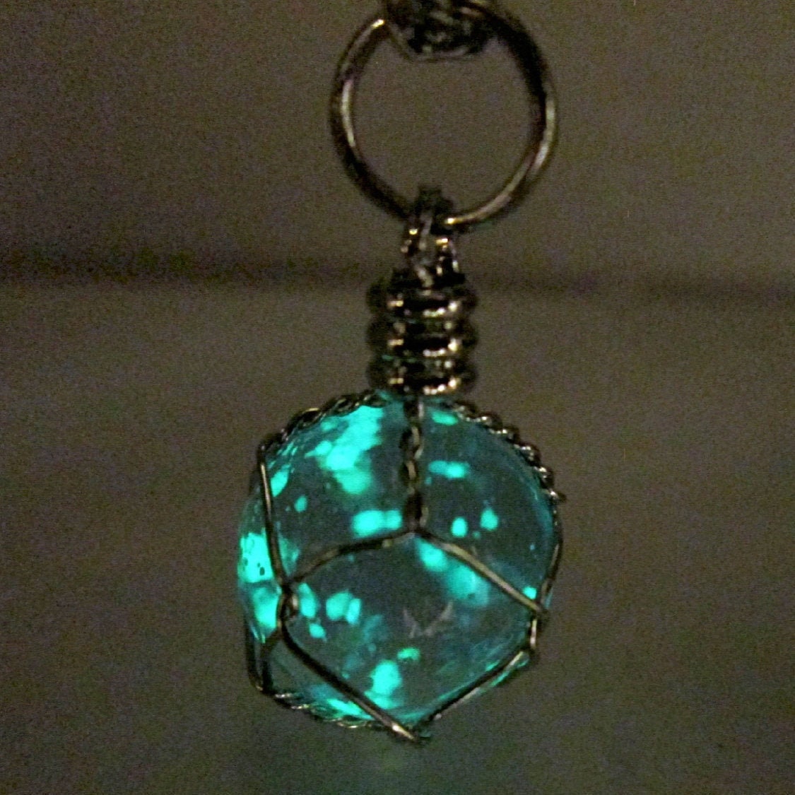 Turquoise Bracelet / Glow in the Dark / Blue Howlite / Skull Beads /  Stretch / Gemstone / Halloween Jewelry / Glowing /