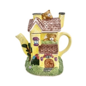 Bear Family Teapot 12 OZ | Yellow Townhouse Teapot | Teddy Bear Tea Party | Figural Teapot | Collectible Novelty Teapot | Decorative Teapot