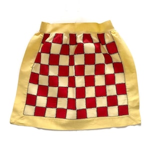 Gingham Half Apron 1950s | Vintage Linens | Reversible Checkerboard Apron | Waist Apron | Country Style | Retro Chic | Farmhouse Kitchen