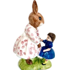 Playtime Bunnykins Figurine 70s | Dollie Bunnykins DB8 | Royal Doulton | Collectible Family Heirloom | Baby Shower Gift | Nursery Decor
