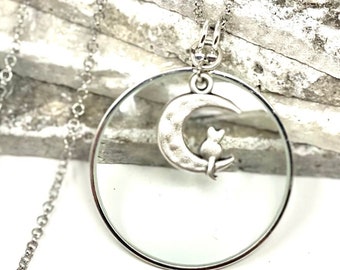 Magnifying Glass Necklace: Cat on the Moon Pendant