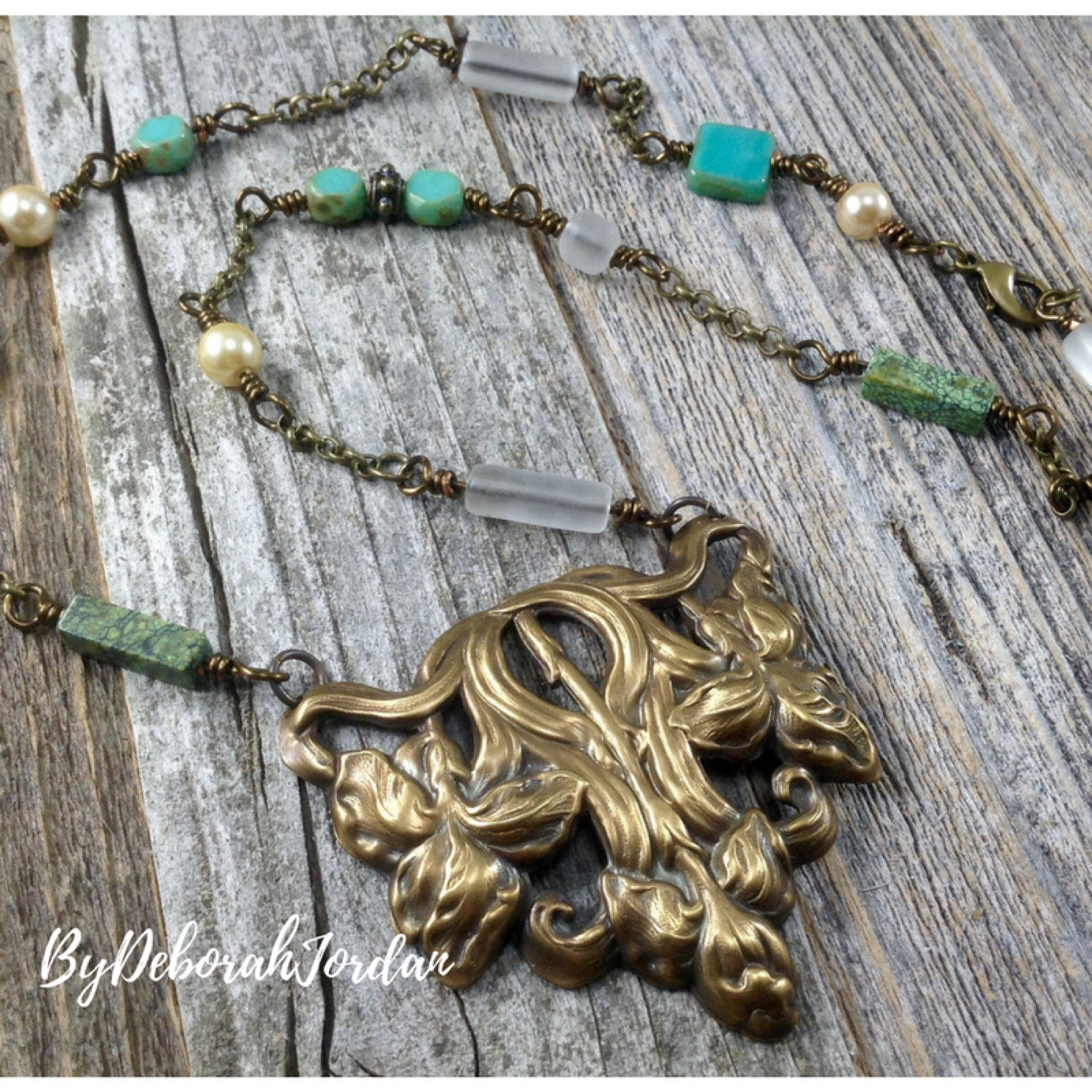 Pendentif Ancien Et Vintage - Modèle N145 Dit 'D'Artagnan', Bijou Chargé D'histoire
