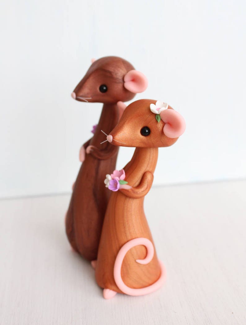Brown Mouse Wedding Cake Topper clay cake topper and keepsake by Heartmade Cottage woodland wedding, rustic wedding theme image 4
