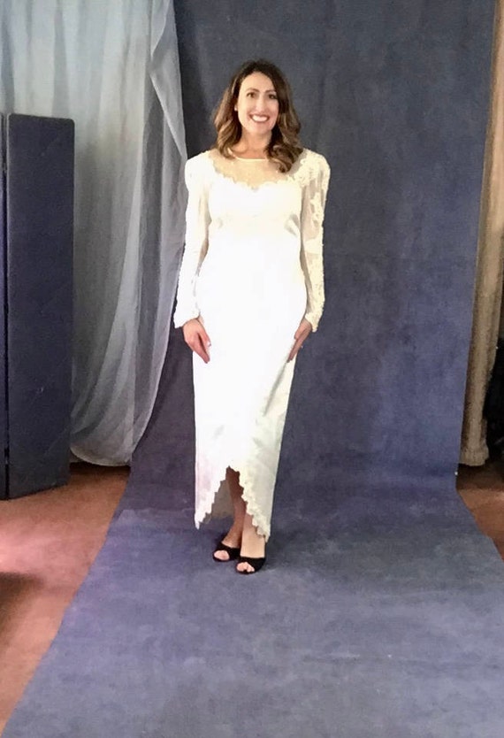 Vintage Gloria Vanderbilt Wedding Gown, tulip bott