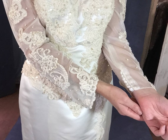 gloria vanderbilt wedding dress