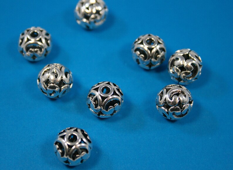 Round Pewter Beads Bali Style Beads 8 beads 11 mm