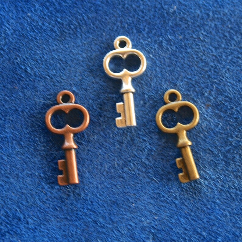 Pewter Key Charms 22 x 10 mm 10 charms Etsy