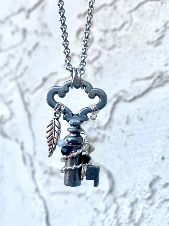 Skeleton Key Necklace 2L
