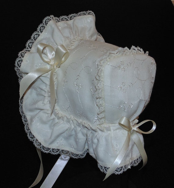 New Handmade White Cotton Eyelet with White Lace /& Trim Baby Bonnet