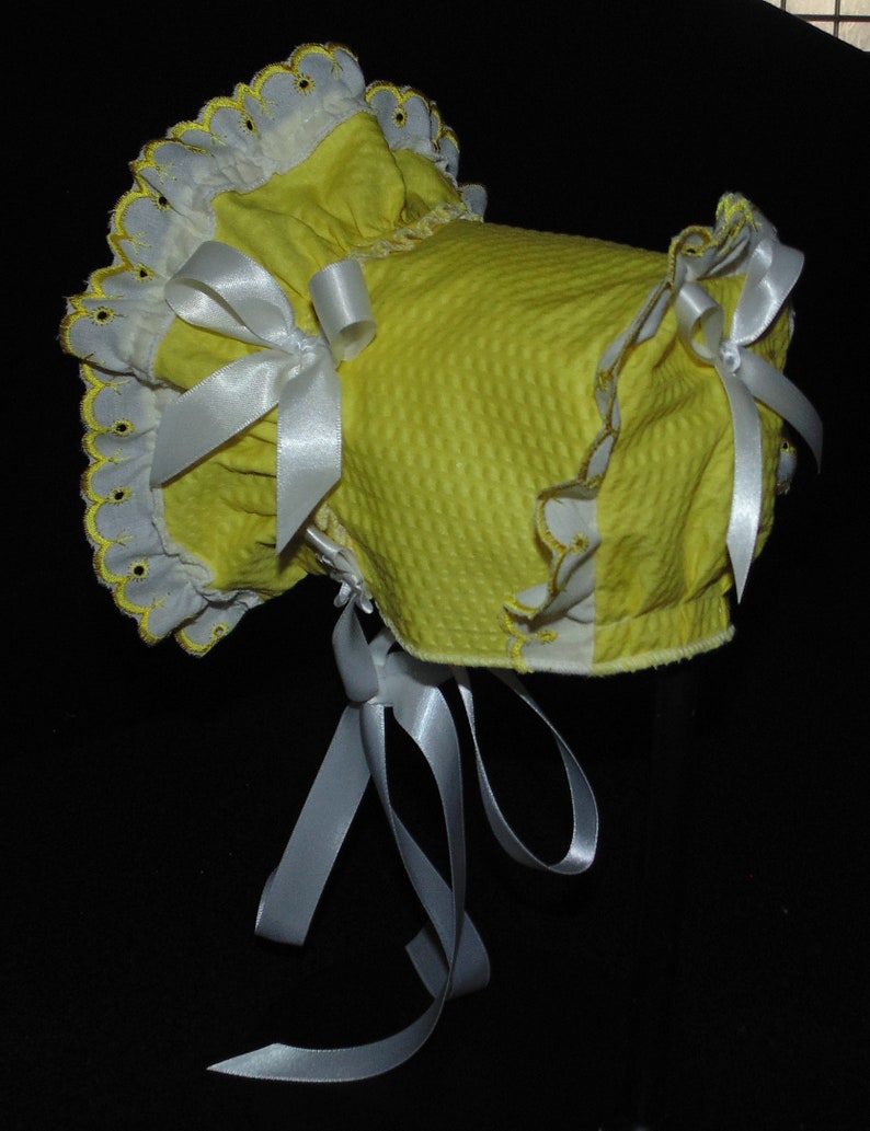 New Handmade Yellow Searsucker with White Yellow Edged Cotton Eyelet Lace Baby Bonnet
