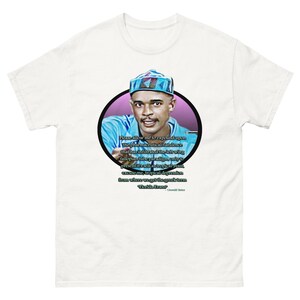 Camiseta gráfica iCONS de La sabiduría de Oswald Bates
