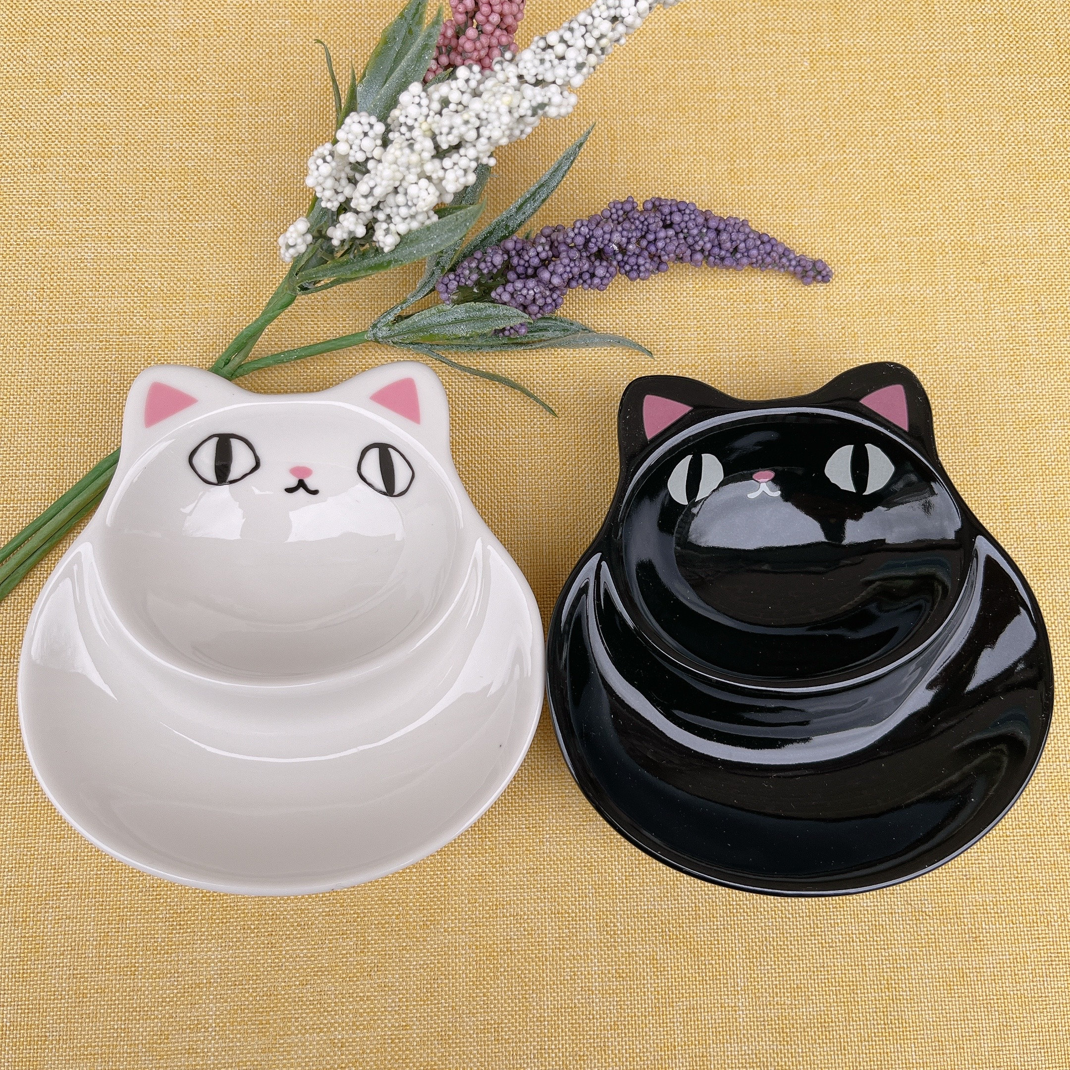 NULYLU Portagioie a Forma di Gatto in Ceramica Dorata, Set da 2 Pezzi, Porta Anelli Compatto e Salvaspazio per Camera da Letto e Bagno, Decorazione Casa e Supporto per Gioielli