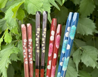 Sparkling Floral Chopsticks - Handcrafted Dishwasher safe Japanese Chopsticks - Easy to Use I Perfect Gift for Sushi and Ramen Lovers!