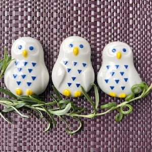 Owl Chopstick Rest: Bird Cutlery Rests, Brush Holder, Pen Rest, Miniature Animal Ceramic Figurine I Table Decoration and Gift