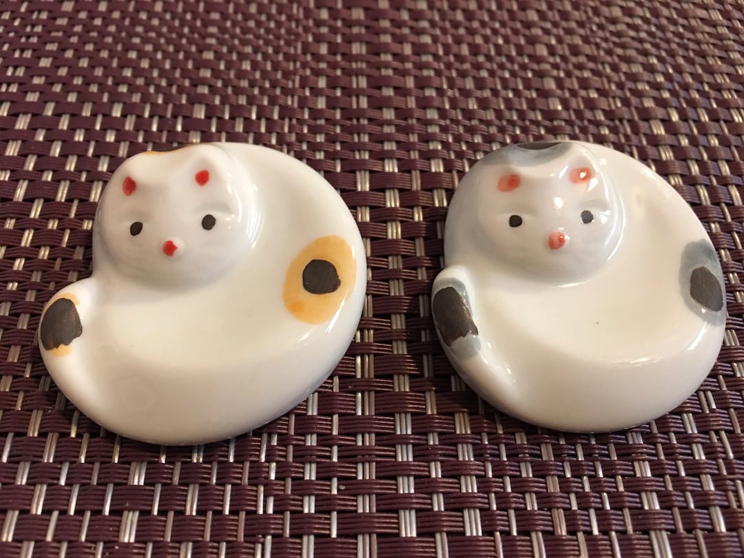 Japanese Pottery, Cat Chopstick Rest CR005 Ceramic Chopstick Holder