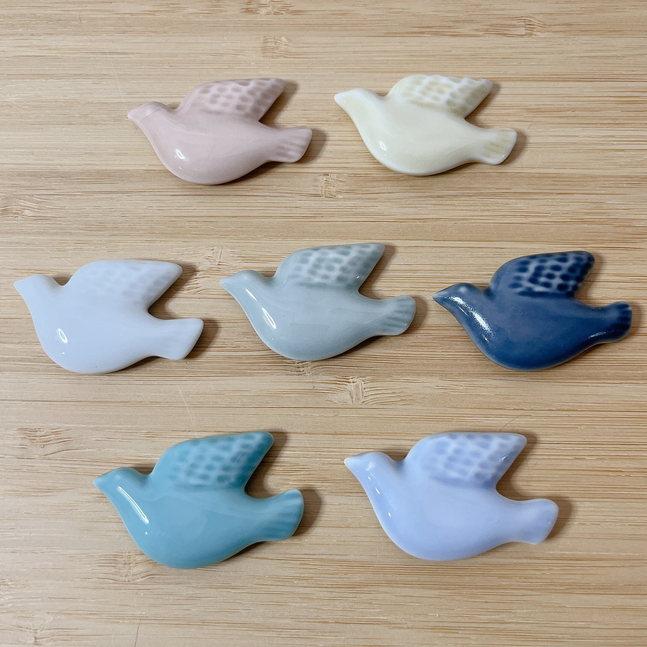 Bird Chopstick Rest: Dove I Porcelain Cutlery Rest, Brush Holder, Pen Rest, Miniature Bird Figurine I Decoration and Gift for Bird Lovers