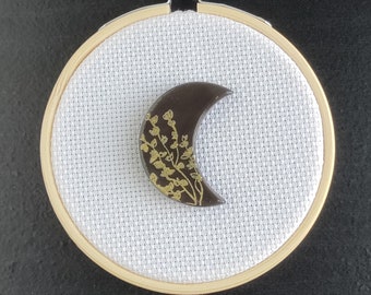 Floral Moon Needle Minder, Pretty Black Moon Clay Needle Nanny, Gold Leaves Botanical Witchy Needle Holder Dark Goth Magnet Beautiful Boho