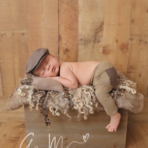 Newborn Flat Cap sets,Beige Check flat cap with pants,Newborn photography prop,Vintage style baby boy clothing prop.Handmade in UK by me
