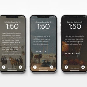 Pu&ograve; includere: Cinque schermate di iPhone che mostrano diversi versetti biblici con un'immagine di sfondo di un dipinto. I versetti sono Romani 12:1-2, 1 Giovanni 1:9, Ebrei 4:16 e altri due. L'ora &egrave; 1:50 e la data &egrave; sabato 9 settembre.