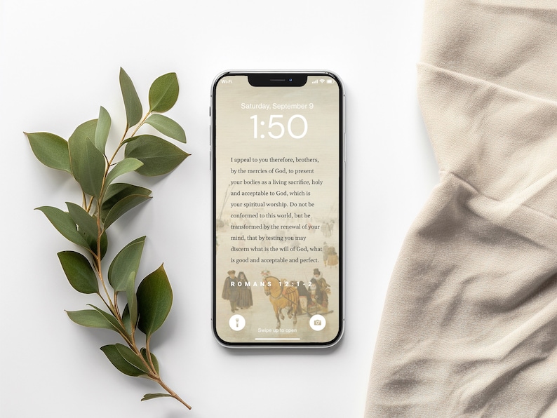 Pu&ograve; includere: Uno smartphone che mostra un versetto biblico di Romani 12:1 su uno sfondo bianco. Il versetto recita: "Vi esorto dunque, fratelli, per la misericordia di Dio, a presentare i vostri corpi come sacrificio vivente, santo e gradito a Dio, che &egrave; il vostro culto spirituale. Non conformatevi a questo mondo, ma lasciatevi trasformare rinnovando la vostra mente, per poter discernere quale sia la volont&agrave; di Dio, ci&ograve; che &egrave; buono, gradito e perfetto." L'ora sul telefono &egrave; 1:50.