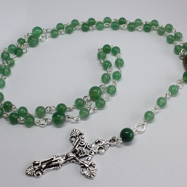 Perles de rosaire en pierre précieuse de jade verte, perles de rosaire de cinq décennies avec crucifix, perles de rosaire catholique de jade verte, perles de prière de pierre précieuse