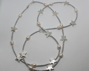 Sautoir Long En Perles De Verre Roses - Le Serpent Rouge - Neuf Avec étiquettes
