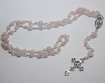 Perles de rosaire en pierre précieuse de quartz rose, perles de chapelet de quartz rose de cinq décennies avec crucifix, perles de chapelet catholique en quartz rose, perles de prière