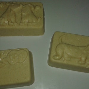 NATURAL DOG SOAP/Detergent Free / Vegan