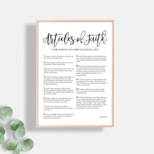 Op de afbeelding: Een zwart-witte printbare poster met de tekst "Articles of Faith of the Church of Jesus Christ of Latter-day Saints" en een lijst van 13 geloofsartikelen.