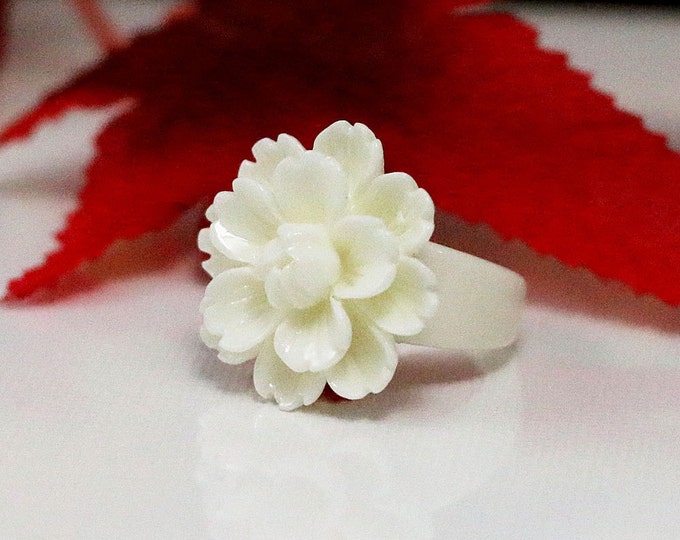 Ivory Resin Camellia Ring Bridal Flower Jewelry Floral Ring Etsy
