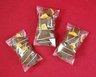 EXTRA Caramel Pretzel Crisps drenched in EXTRA Caramel & dipped in Chocolatey Goodness (Includes 3-4 Pretzel Crisps per bag)