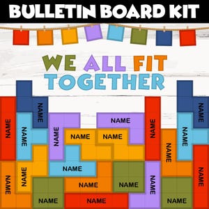 Könnte beinhalten: Ein farbenfrohes Pinnwand-Set mit dem Text "BULLETIN BOARD KIT" oben. Das Design enthält den Satz "WE ALL FIT TOGETHER" und verschiedene farbige Blöcke mit der Bezeichnung "NAME".