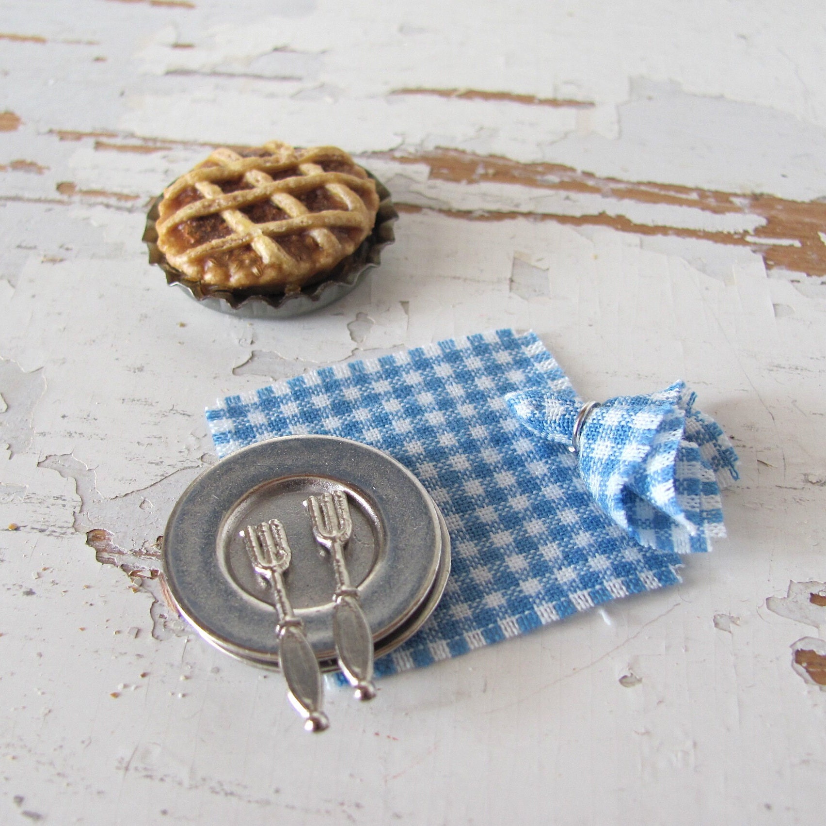 Dollhouse Miniature Picnic Basket Napkins, Kitchen or Dining Table Linens, 1:12 Artisan Doll House Furniture Accessories, Blue White Check