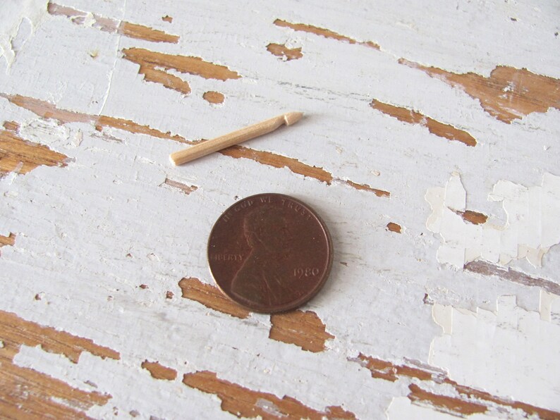 Inch to Foot Scale 1:12 Miniature Dollhouse Wood Crochet Hook Yarn Needle, Roombox Model Collector Textile Fiber Artist Handspinner Gift. Shown with penny coin for scale.