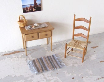 Alfombra en miniatura para casa de muñecas, escala 1:12 (24), tejida artesanalmente, color arena del desierto, beige y gris, estilo cabaña moderna, muebles rústicos para casa de muñecas.