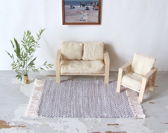Alfombra de casa de muñecas en miniatura, escala 1:12, muebles artesanales, decoración moderna de estilo escandinavo, estilo cabaña de playa, tejida a mano, color gris.