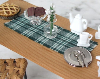 1:12 Miniature Dollhouse Furniture Table Runner, Green Plaid St Patrick's Day Christmas Dining Room Country Cottage Farmhouse Kitchen Decor