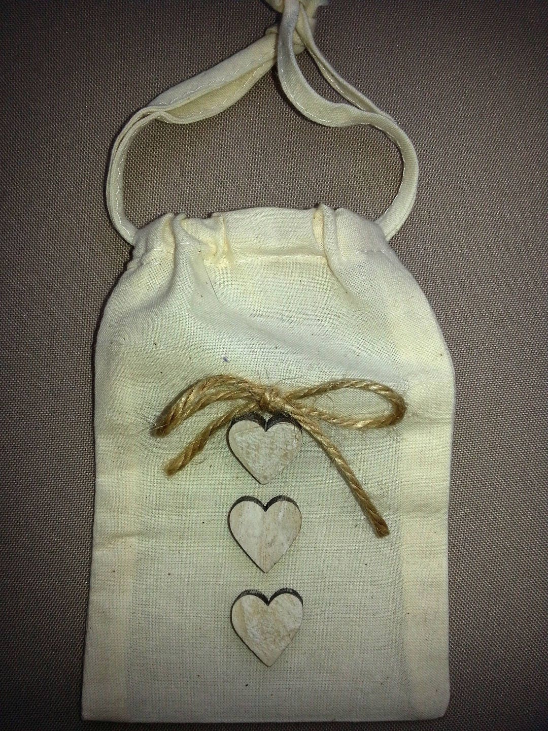 Pochette Petit Cadeau Coton Déco Coeurs Bois