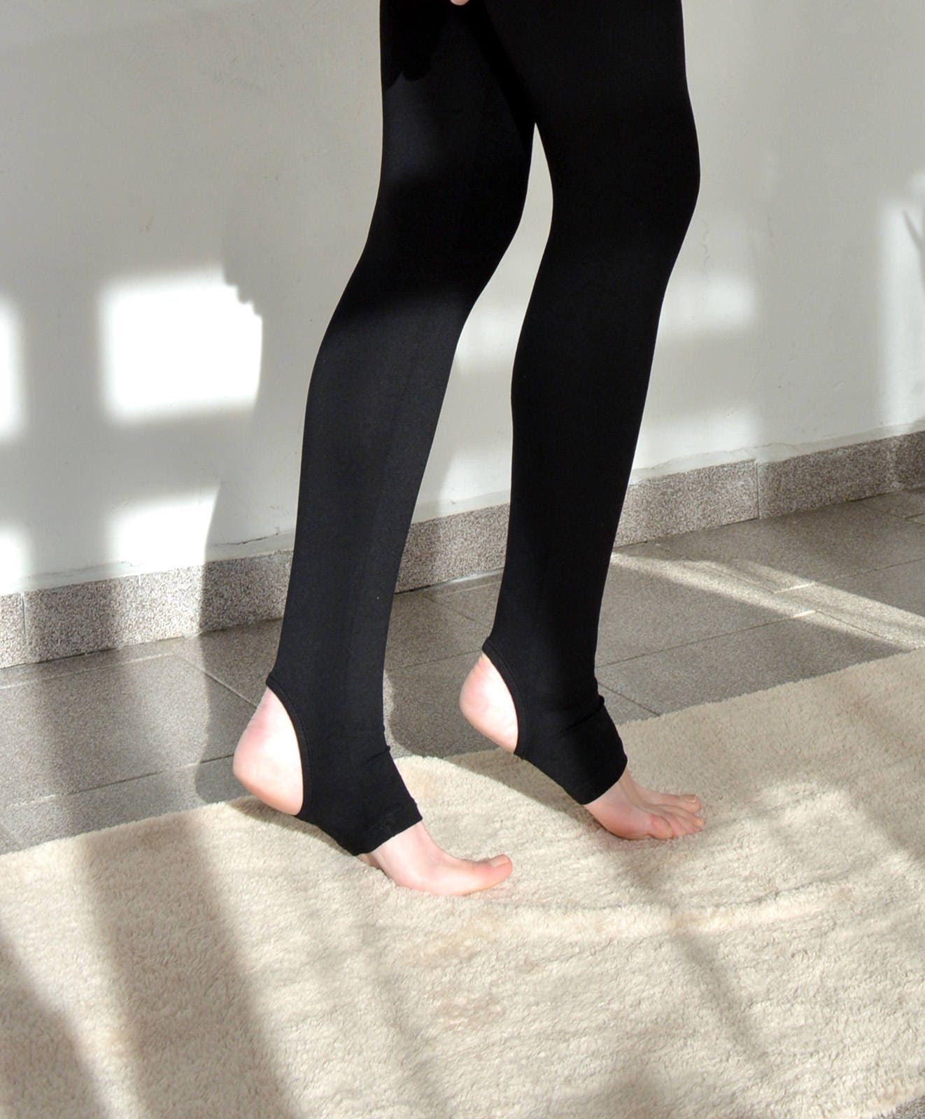 High Waisted Leggings With Heel Hole/ High Waist Black Leggings. Express  Shipping With DHL -  Denmark