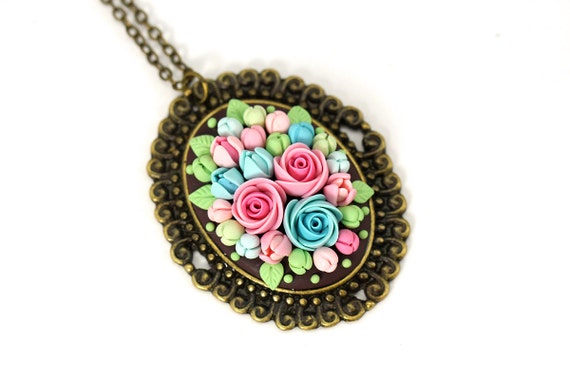 Items similar to Floral Pendant Necklace 