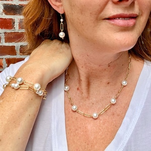 Pearl and Metal Jewelry Set