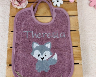 Lätzchen mit Namen, Beere mit kleinem Wolf, personalisiert, Farbwahl