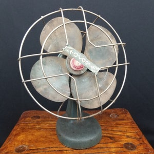 8 1/2&quot; Koldair Metal Desk Fan 1-801 Metal Project Piece No Wiring Rusty Old Fan