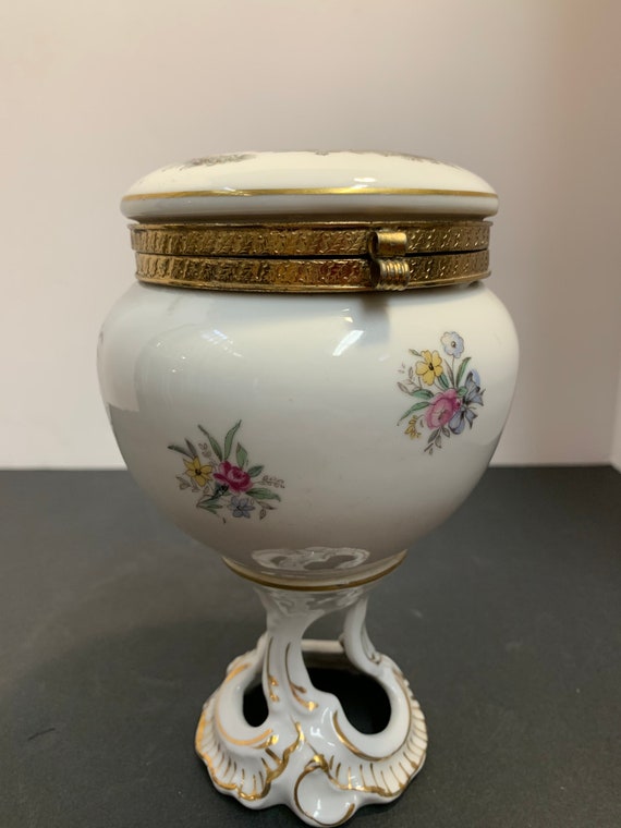 1950s Porcelain Hand Painted Trinket Jar - image 3