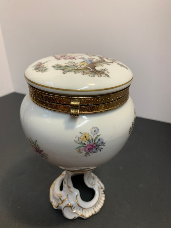 1950s Porcelain Hand Painted Trinket Jar - image 4