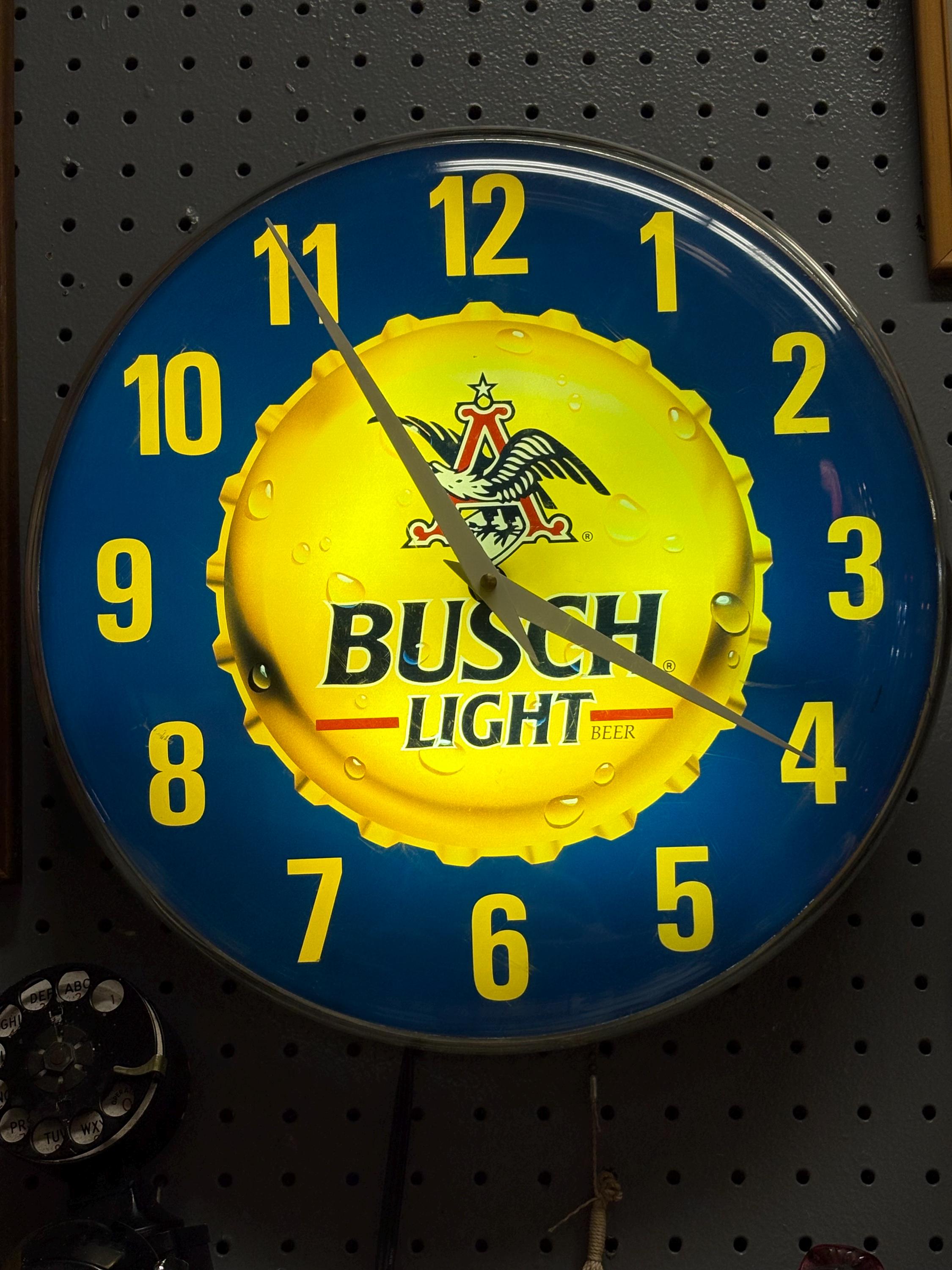 BUSCH ビール パブミラー クロック 壁掛け時計 ライト付き Light up Busch Light Clock - Etsy