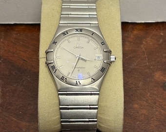 Omega Constellation Manhatten Quartz with Diamond Pattern Linen Dial