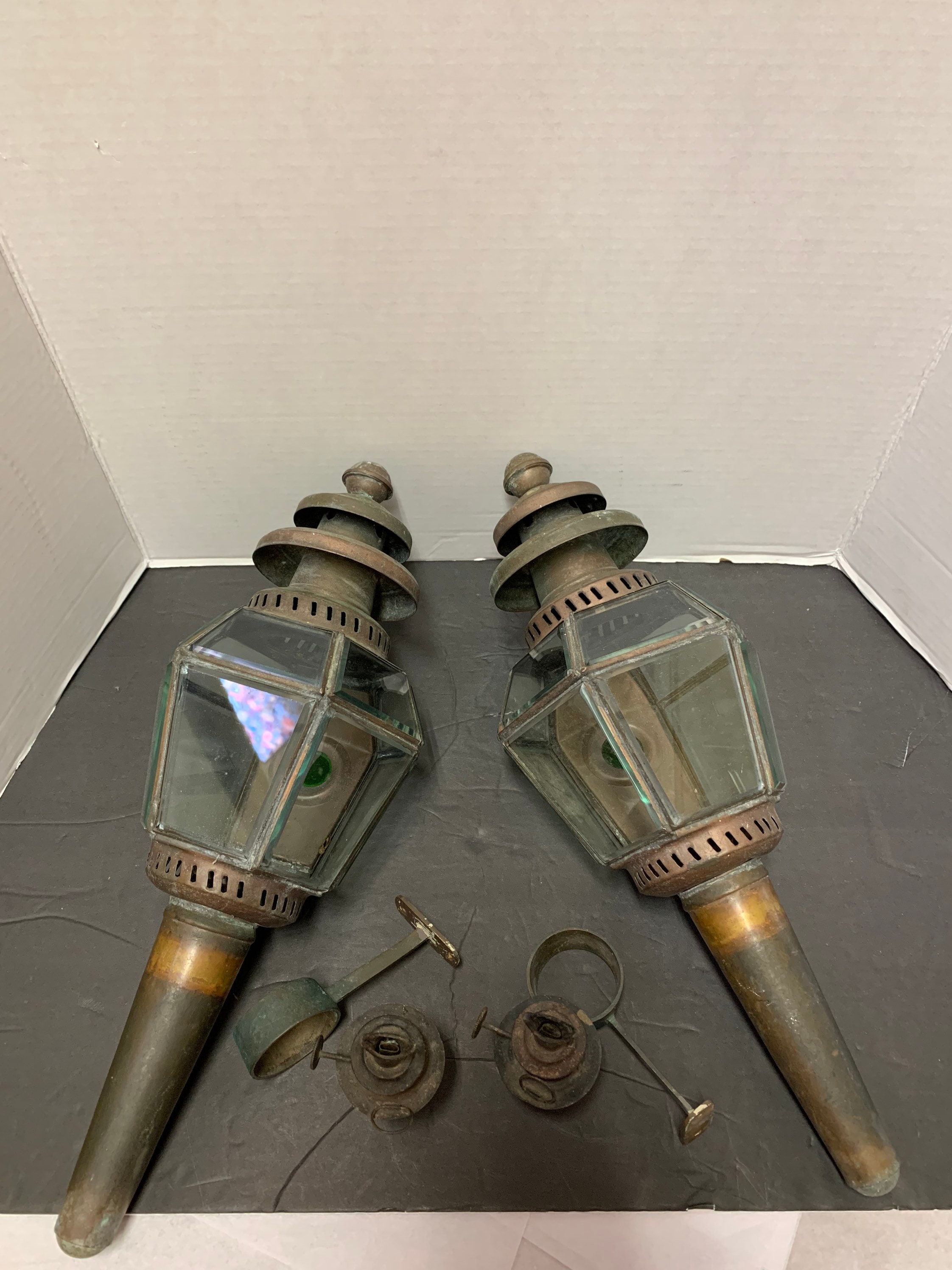 Antique stagecoach lanterns deals